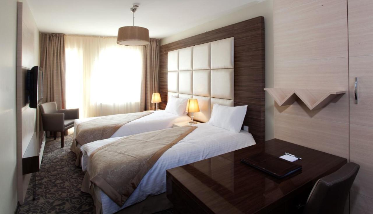 Derpa Suite Hotel Istanbul Exterior photo