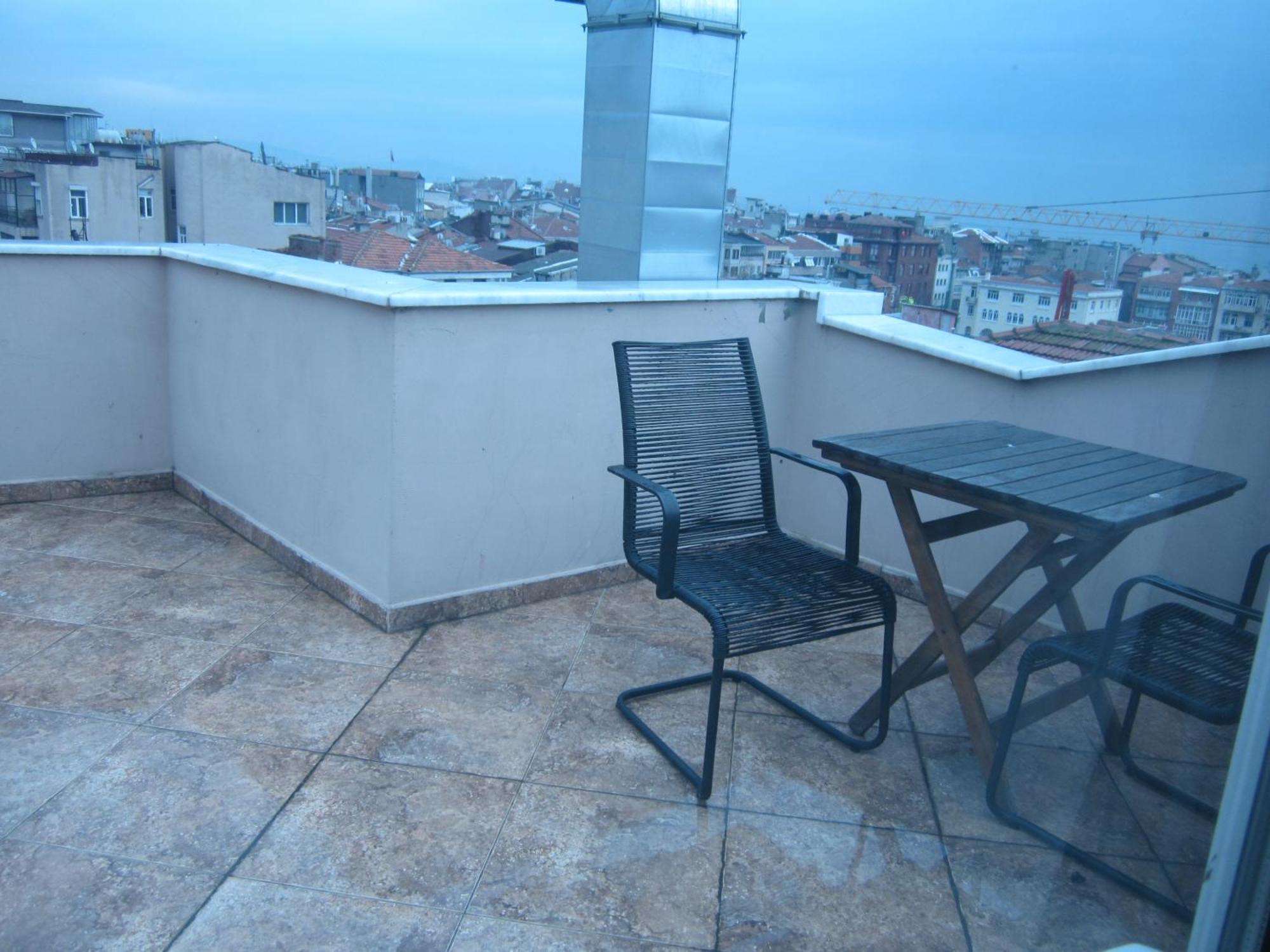 Derpa Suite Hotel Istanbul Exterior photo