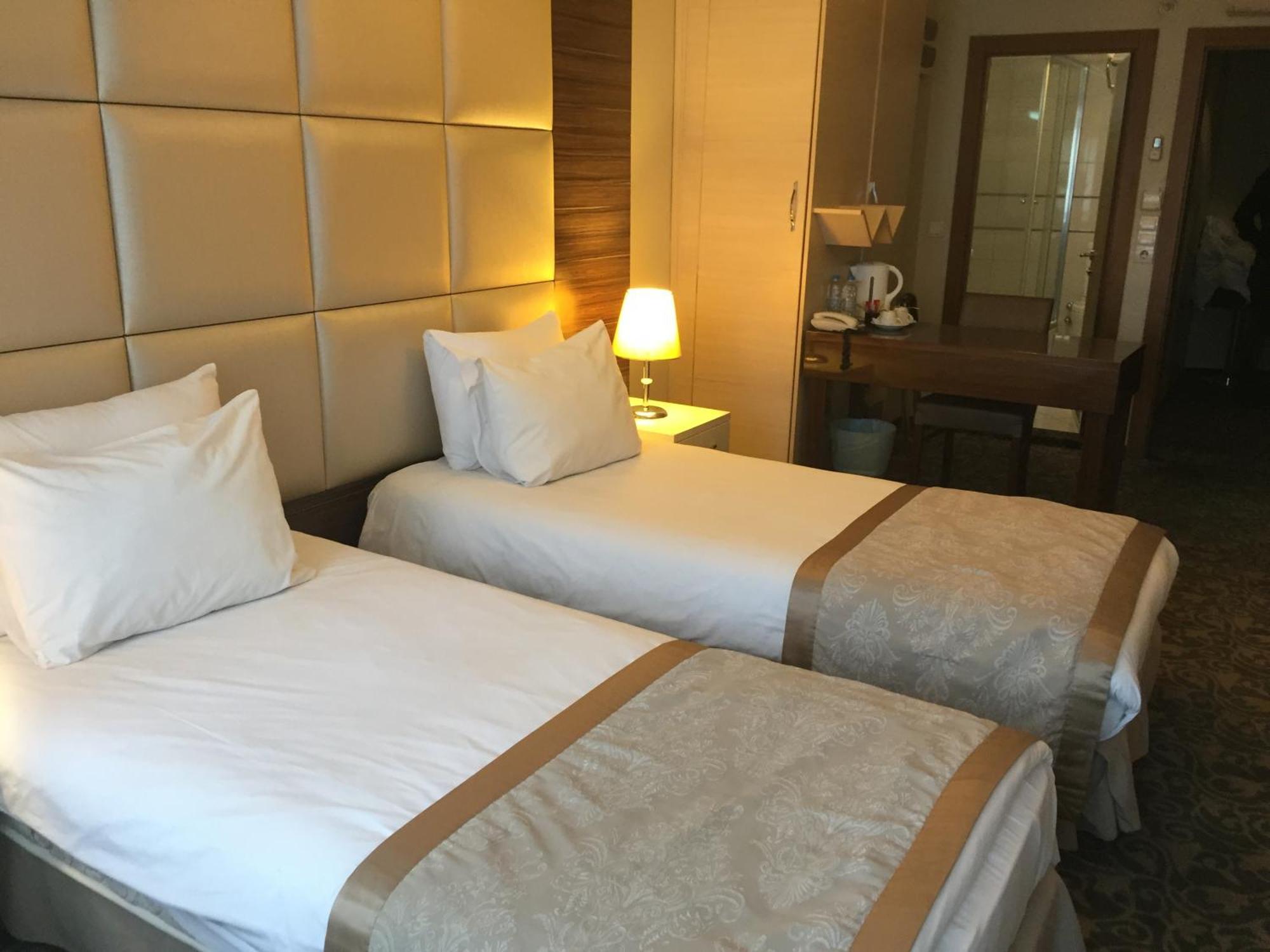 Derpa Suite Hotel Istanbul Exterior photo