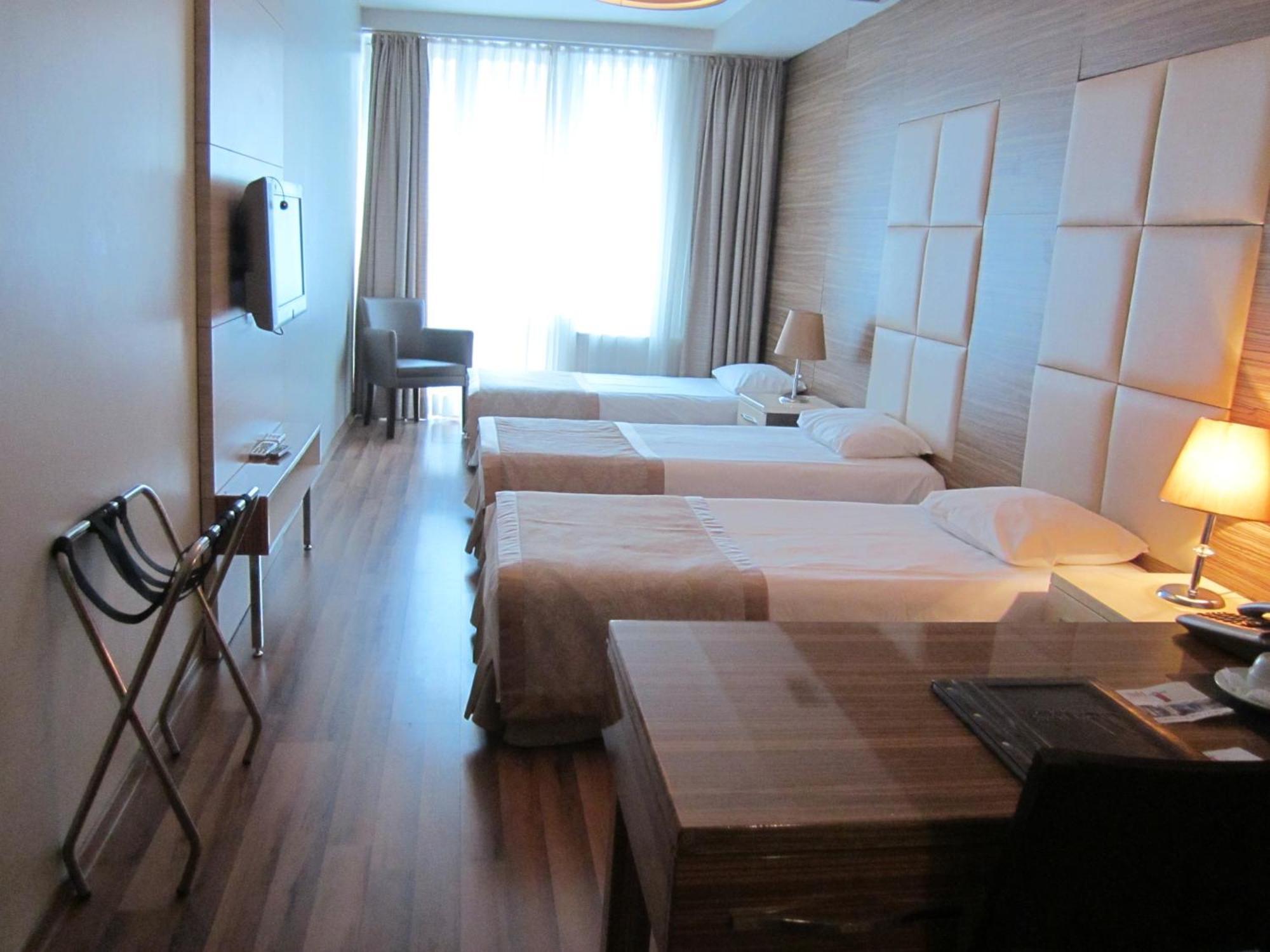 Derpa Suite Hotel Istanbul Exterior photo