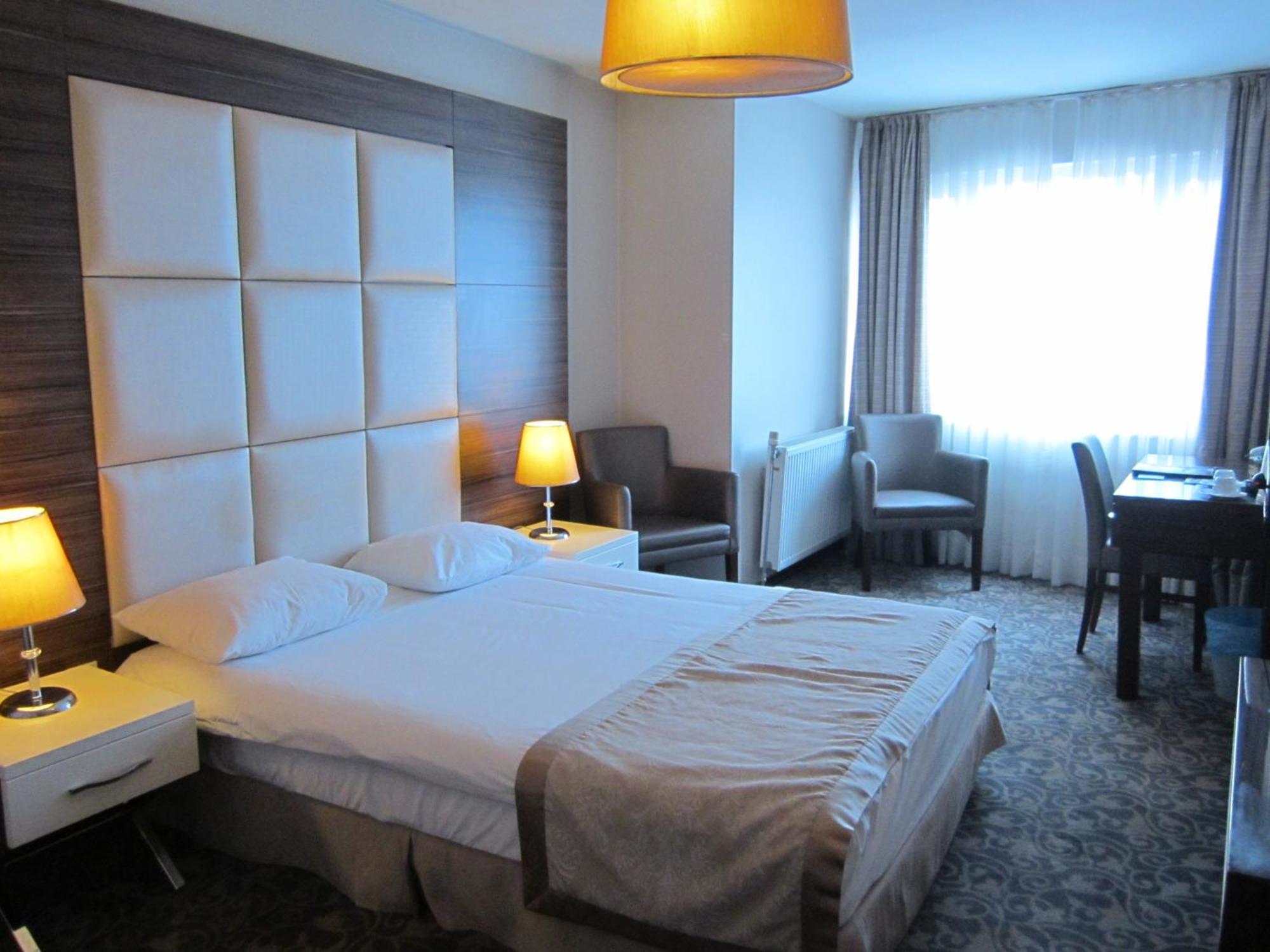 Derpa Suite Hotel Istanbul Exterior photo