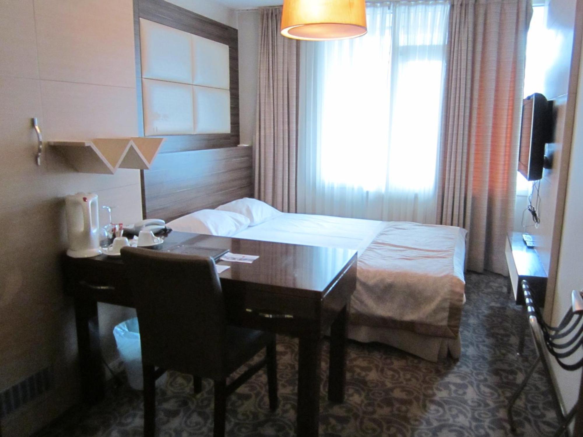 Derpa Suite Hotel Istanbul Exterior photo